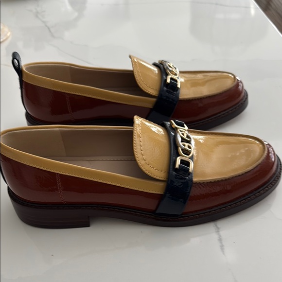 Women's Two-Tone Loafers with Gold Accent Anthropologie - Picture 4 of 4